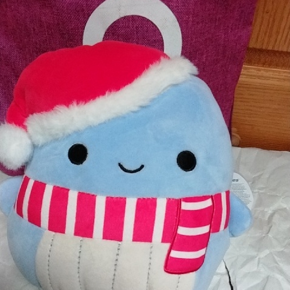 Squishmallows "Samir" Blue Whale Plush Toy with Santa Hat - Picture 6 of 6